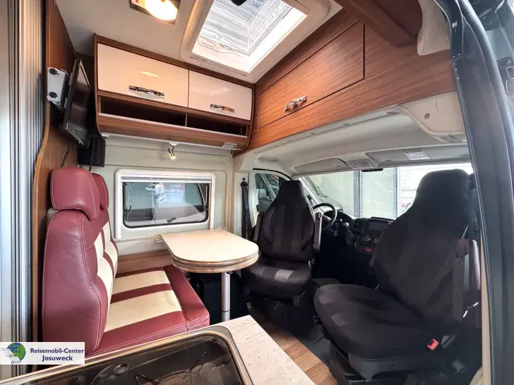 Fahrzeugbild Pössl D-Line Roadcruiser Revolution Sat - TV - Markise - Luftfeder #8