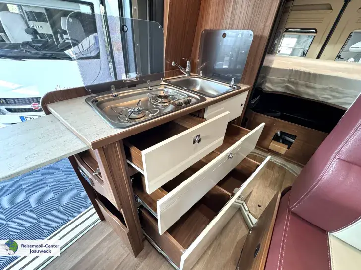 Fahrzeugbild Pössl D-Line Roadcruiser Revolution Sat - TV - Markise - Luftfeder #11