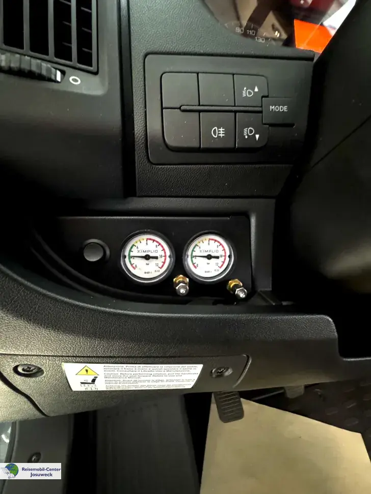 Fahrzeugbild Pössl D-Line Roadcruiser Revolution Sat - TV - Markise - Luftfeder #18