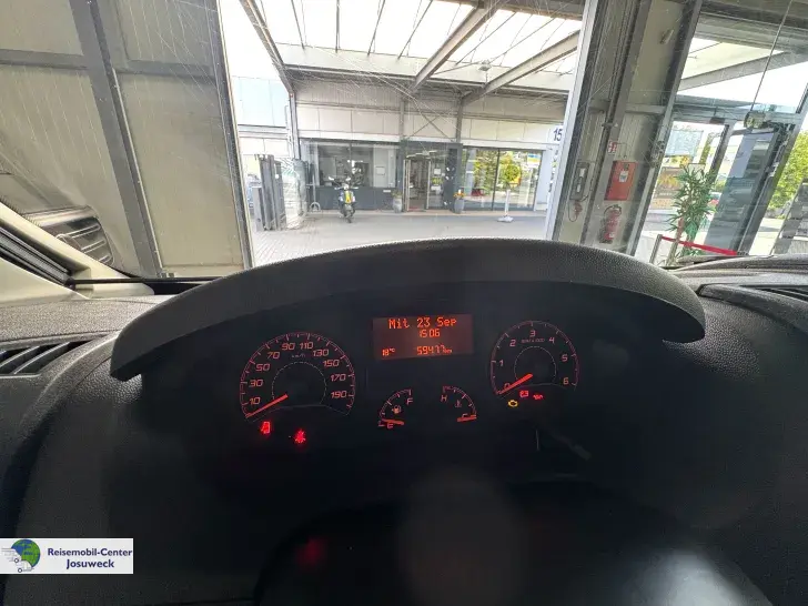 Fahrzeugbild Pössl D-Line Roadcruiser Revolution Sat - TV - Markise - Luftfeder #21