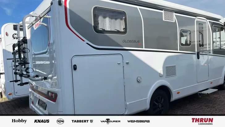 Schräg Hinten Dethleffs Globebus I 6 mit Solar und Sat