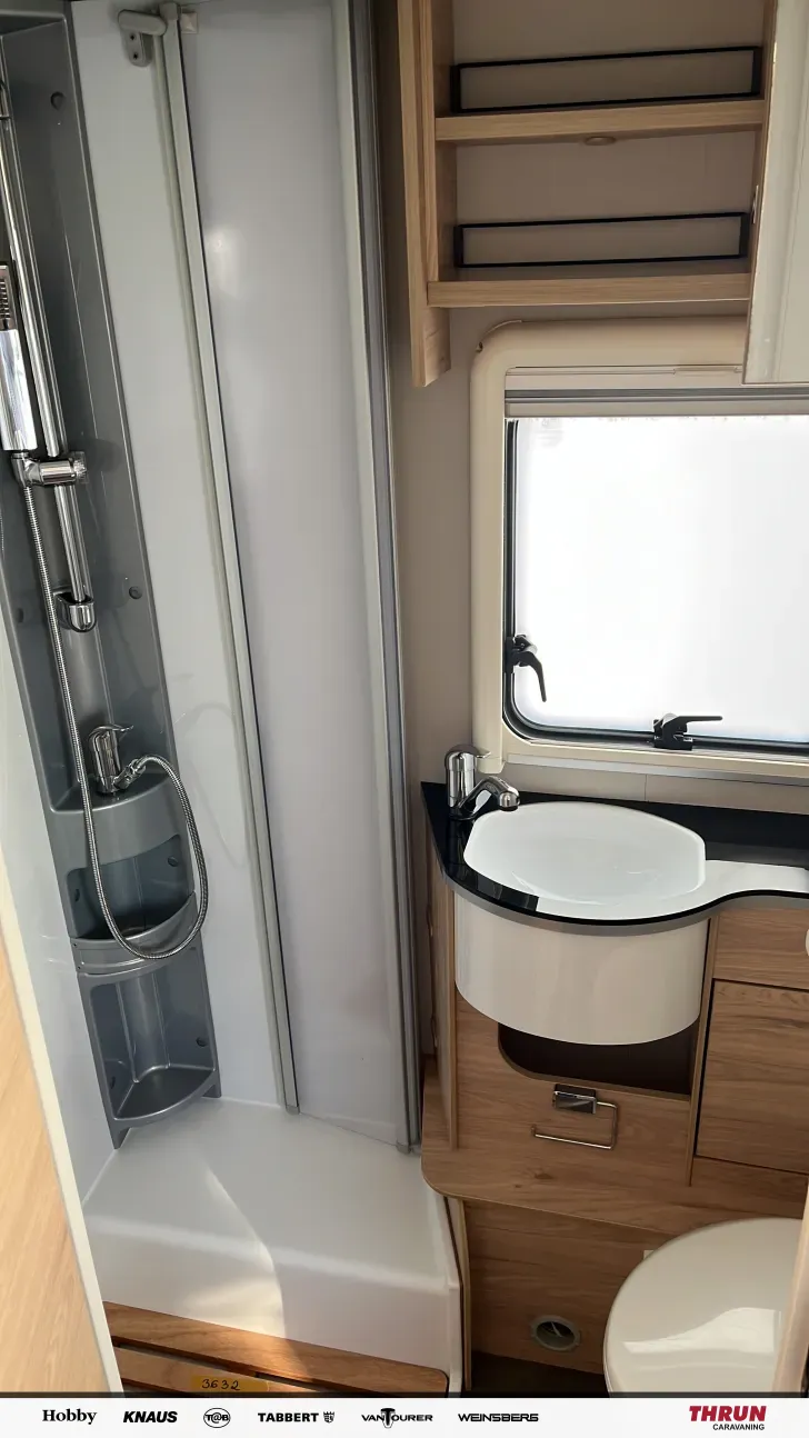 Toilette Dethleffs Globebus I 6 mit Solar und Sat