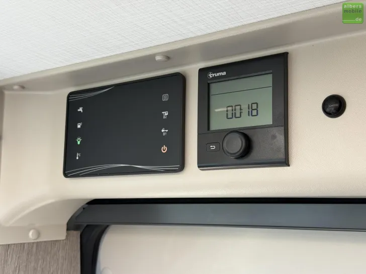 Fahrzeugbild Roller Team Livingstone Advance 5 ACC 200W Solar 160PS 2027 #27