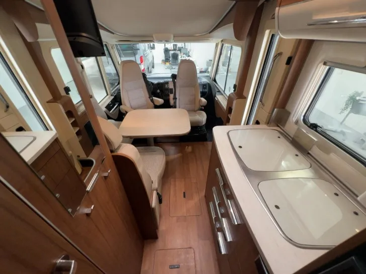 Fahrzeugbild Hymer B 588 DL/Einzelbetten+Hubbett/Solar/2xKlima #8