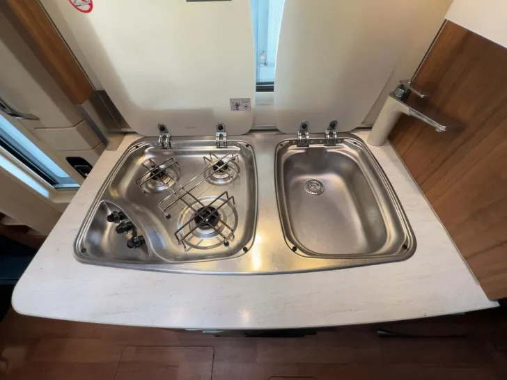 Fahrzeugbild Hymer B 588 DL/Einzelbetten+Hubbett/Solar/2xKlima #14