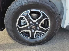 Fahrzeugbild Bürstner Signature SFT 7.5 AT8G+Hubbett+alle Pak+L-Sitzb. #5