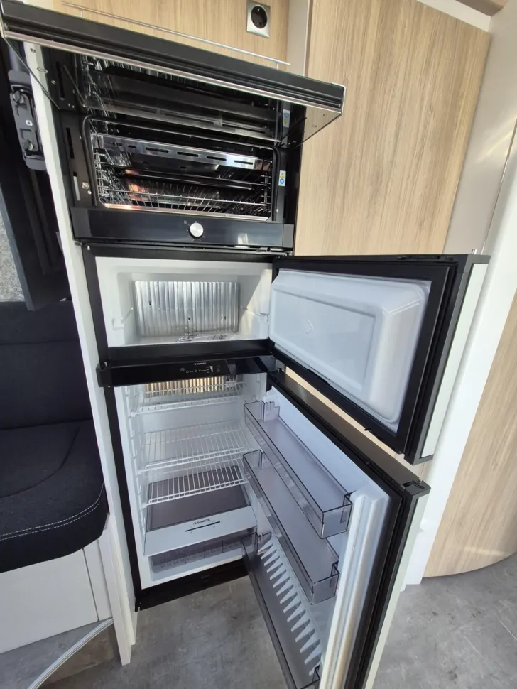 Fahrzeugbild Frankia F-Line A 680 PLUS EDITION TOGETHER #10