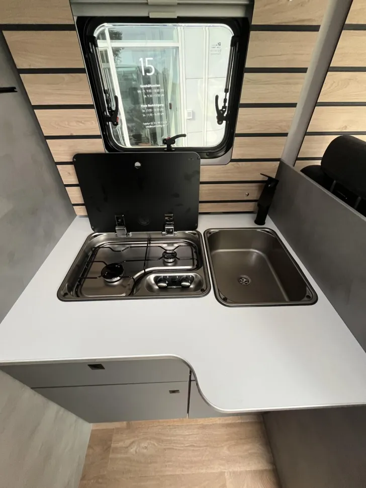 Fahrzeugbild Crosscamp EXPDN 7.4 E Peugeot #6