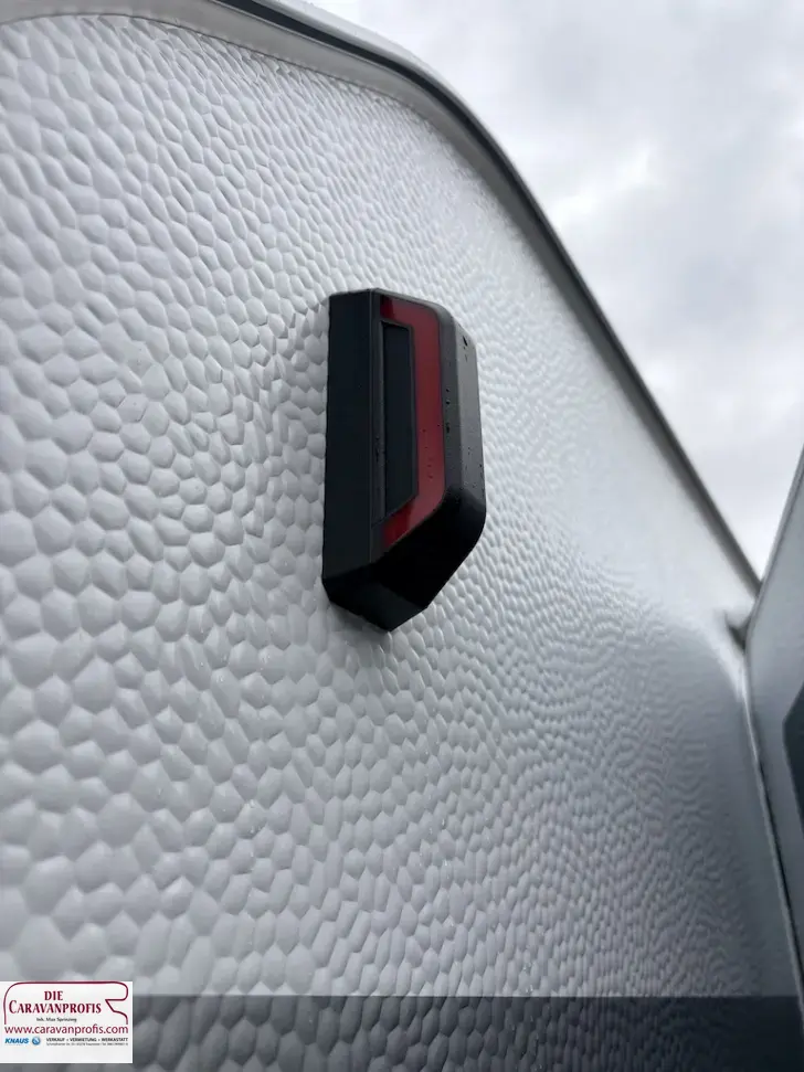 Fahrzeugbild Knaus Sport 400 LK 2027 Festbett 1400kg #10