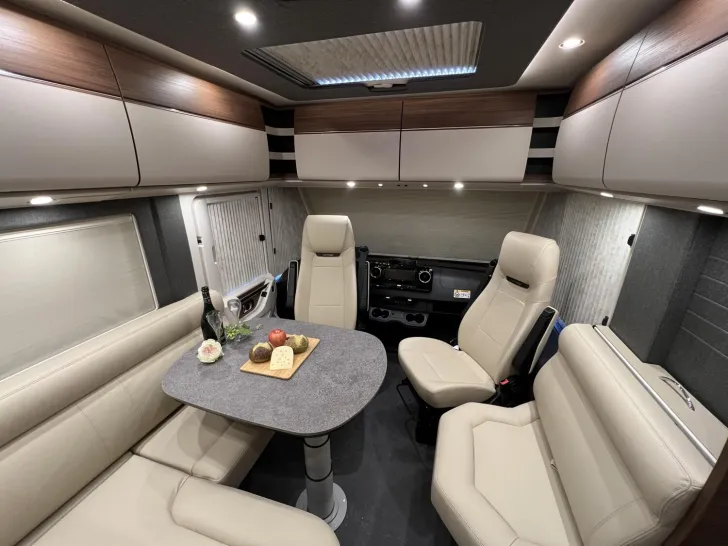 Fahrzeugbild chic c-line I 4.9 LE L Carthago Selection (354) #13