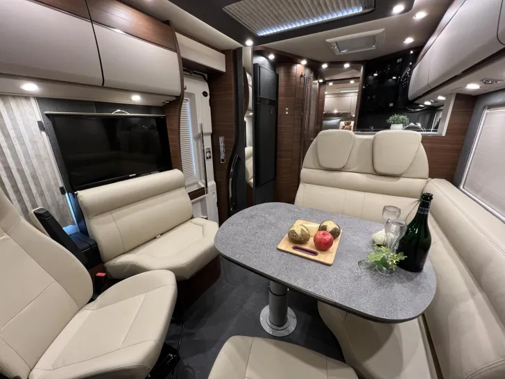 Fahrzeugbild chic c-line I 4.9 LE L Carthago Selection (354) #15