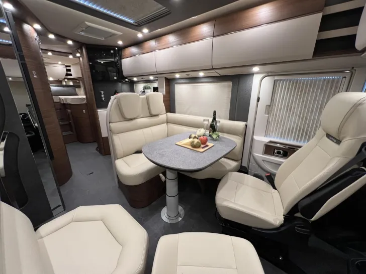 Fahrzeugbild chic c-line I 4.9 LE L Carthago Selection (354) #16