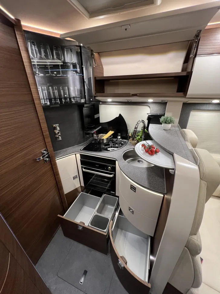 Fahrzeugbild chic c-line I 4.9 LE L Carthago Selection (354) #20