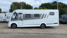 Seitlich Carado I 447 Maxi Chassi 180 PS / Automatik