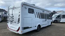 Seite Carado I 447 Maxi Chassi 180 PS / Automatik