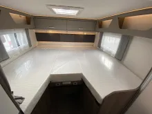 Betten Carado I 447 Maxi Chassi 180 PS / Automatik
