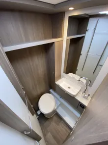 Toilette Carado I 447 Maxi Chassi 180 PS / Automatik