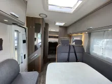 Sicht vorne-hinten Carado I 447 Maxi Chassi 180 PS / Automatik