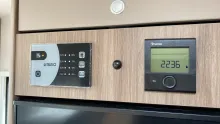 Bedien Terminal Carado I 447 Maxi Chassi 180 PS / Automatik