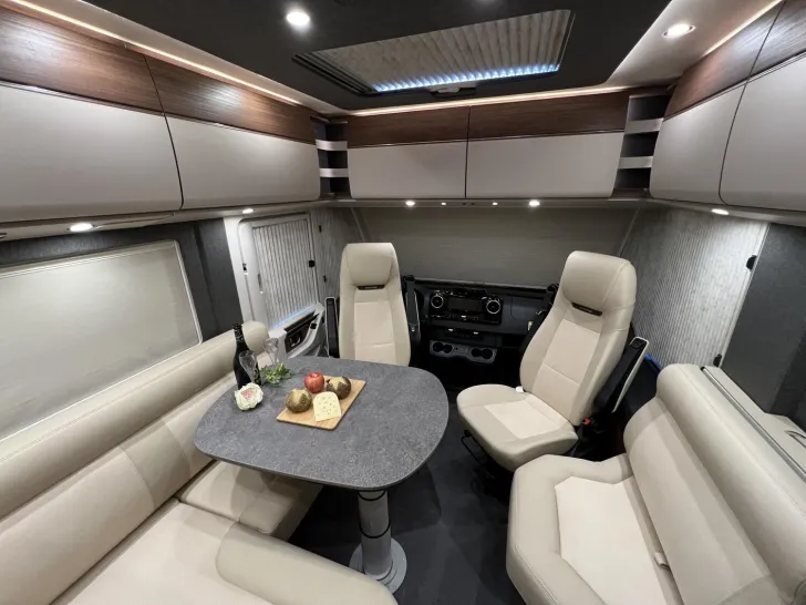 Fahrzeugbild chic c-line I 4.9 LE L Carthago Selection (349) #13