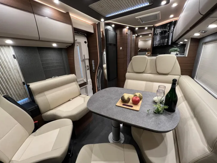 Fahrzeugbild chic c-line I 4.9 LE L Carthago Selection (349) #15