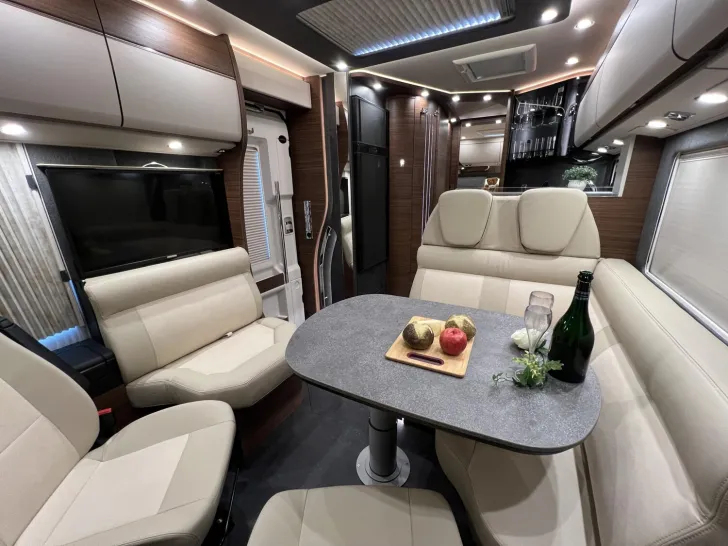 Fahrzeugbild chic c-line I 4.9 LE L Carthago Selection (349) #16