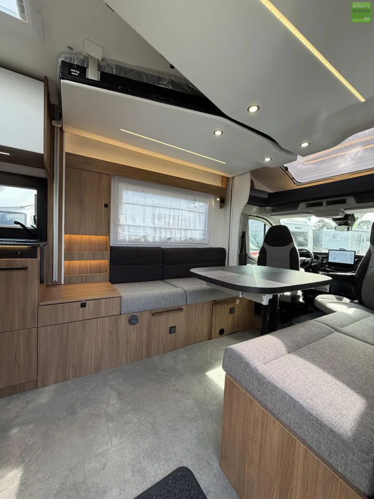 Fahrzeugbild Challenger Teilintegriert Graphite Edition 270 Arctic Drive #8