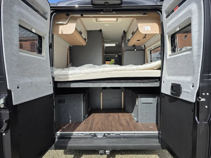 Fahrzeugbild Knaus BoxLife 600 MQ Platinum Selection Schwarz Metallic #10