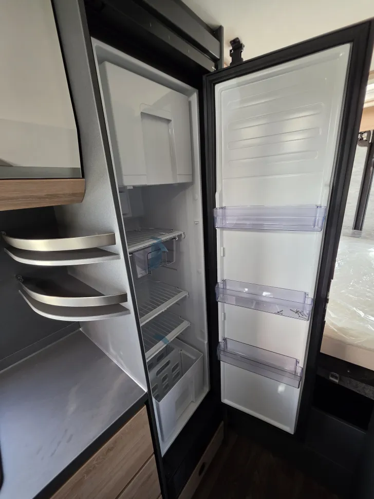 Fahrzeugbild Knaus BoxLife 600 MQ Platinum Selection Schwarz Metallic #16