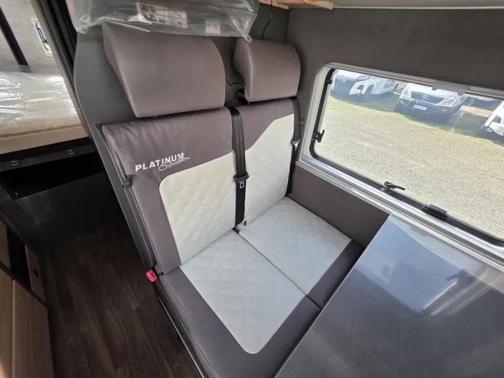 Fahrzeugbild Knaus BoxLife 600 MQ Platinum Selection Schwarz Metallic #20