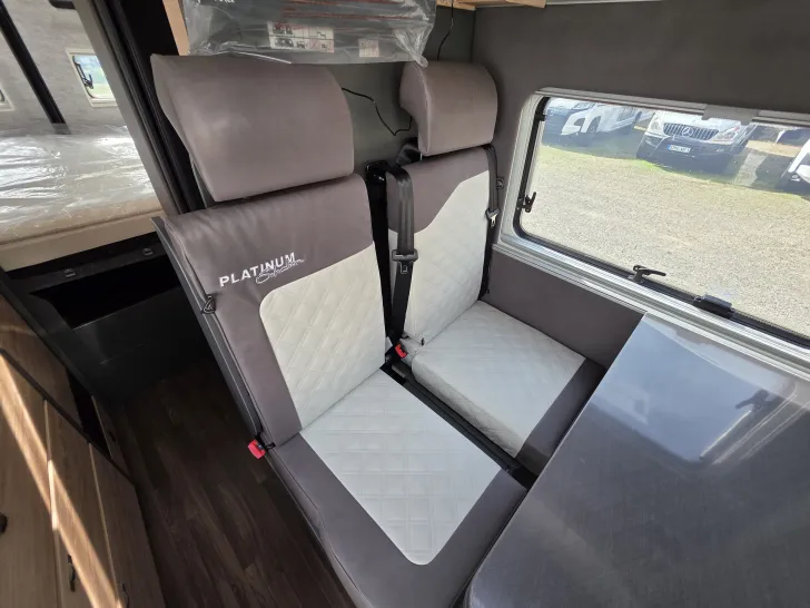 Fahrzeugbild Knaus BoxLife 600 MQ Platinum Selection Schwarz Metallic #21
