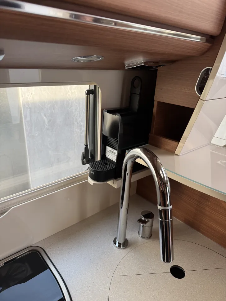 Fahrzeugbild Carthago chic c-line I 4.9 LE L Neuwertig #7