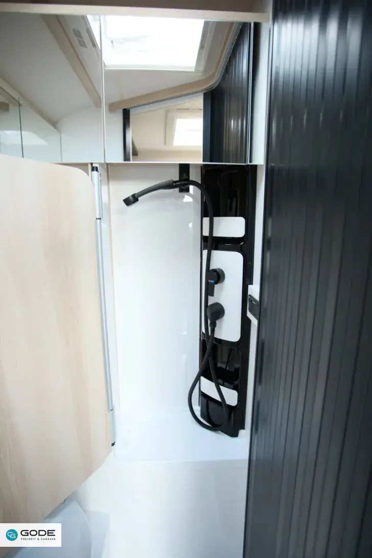 Fahrzeugbild Hobby De Luxe 460 SL/1.500 kg/sofort verfügbar #16
