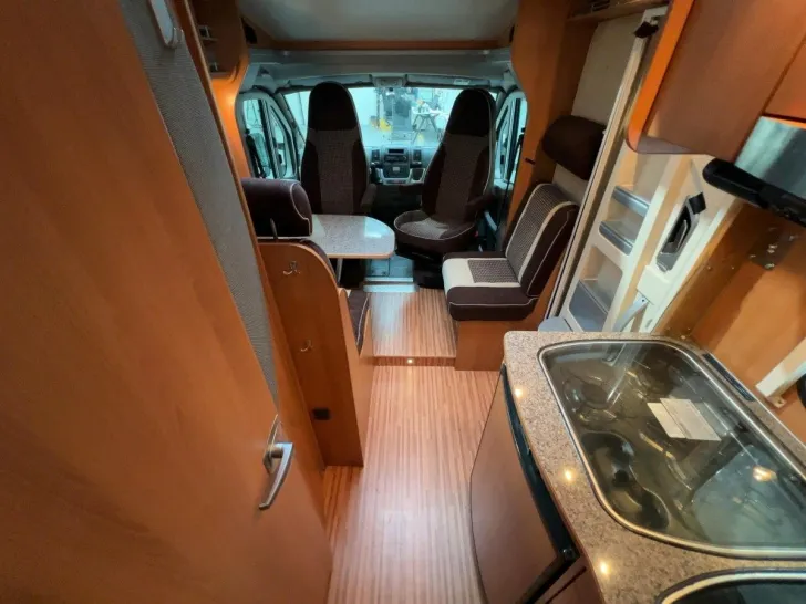 Fahrzeugbild Dethleffs Globebus T004/1.Hand/Einzelbetten/Garage/Klima #9