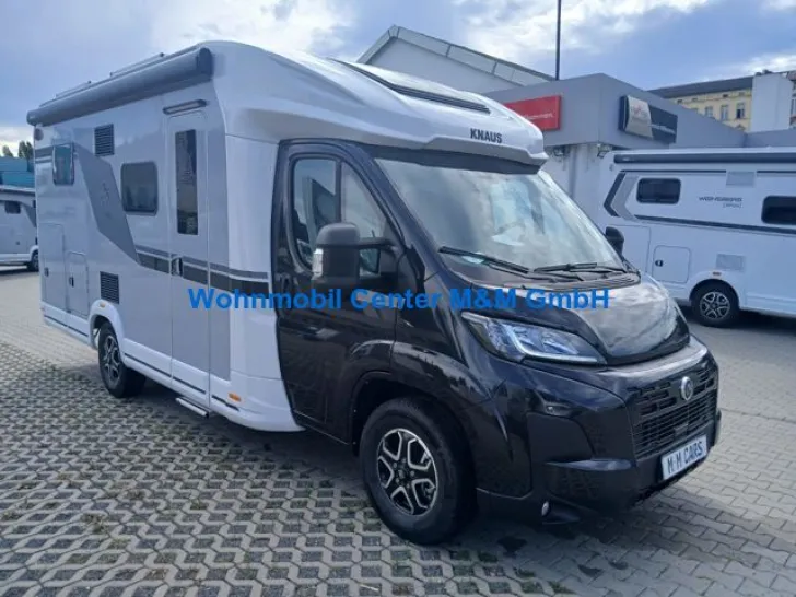 Fahrzeugbild Knaus LIVE WAVE 650 MEG 2026 Black Selection #2