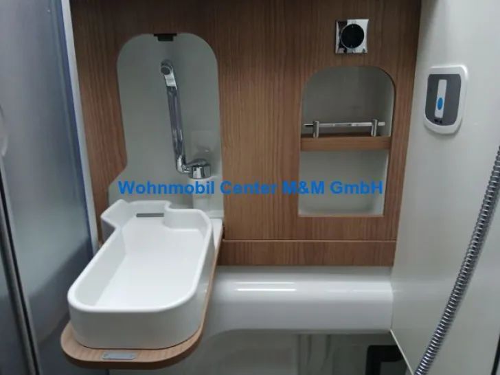 Fahrzeugbild Malibu Van compact 600 LE AHK Markise #7
