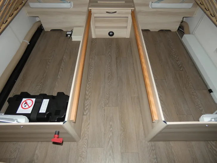 Fahrzeugbild Hobby De Luxe 495 UL IC-Line - Klima, Mover, LTE uvm. #18