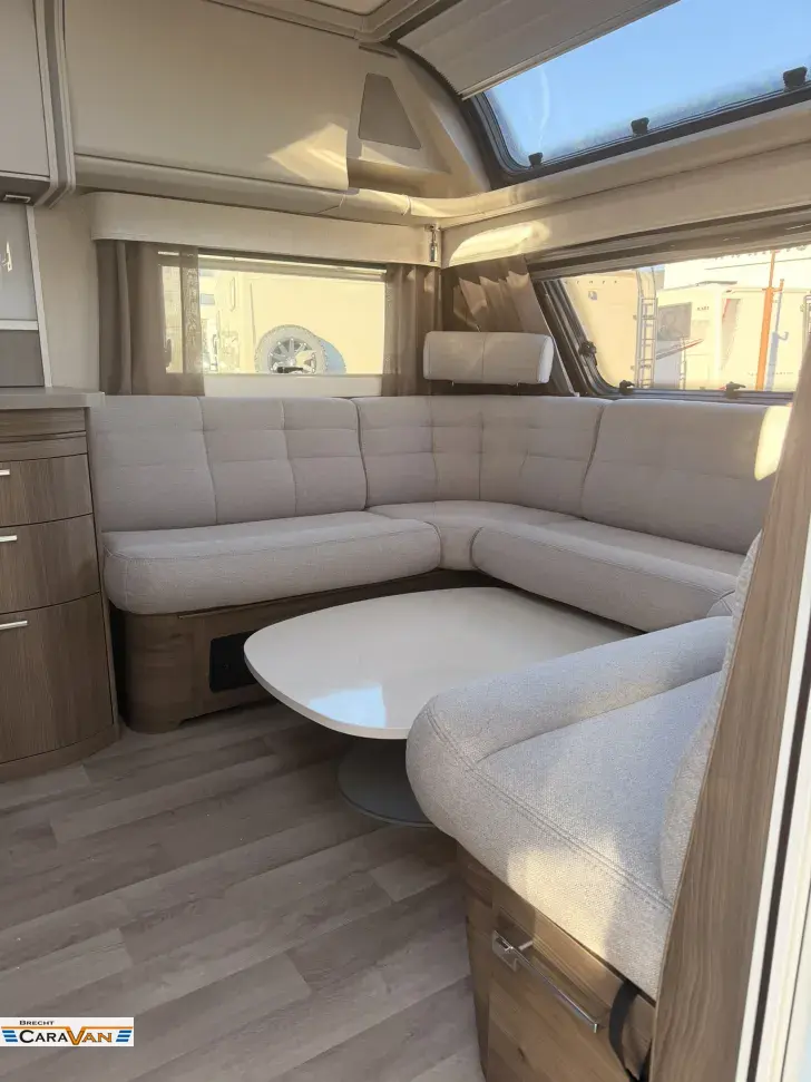 Fahrzeugbild Kabe Royal 630 GLE B8 Tandem Roadshowschnäppchen #4