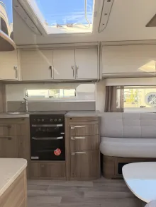 Fahrzeugbild Kabe Royal 630 GLE B8 Tandem Roadshowschnäppchen #5