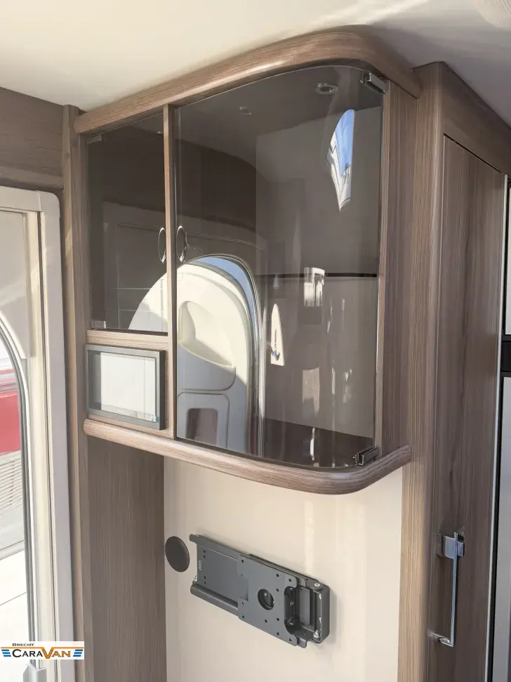 Fahrzeugbild Kabe Royal 630 GLE B8 Tandem Roadshowschnäppchen #9