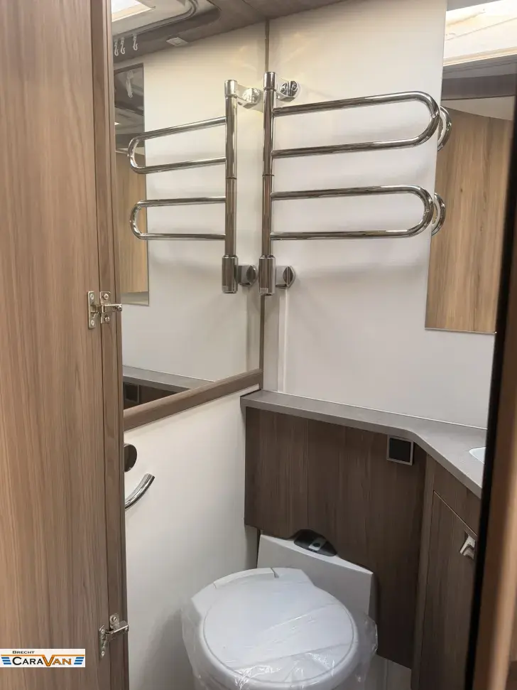 Fahrzeugbild Kabe Royal 630 GLE B8 Tandem Roadshowschnäppchen #11
