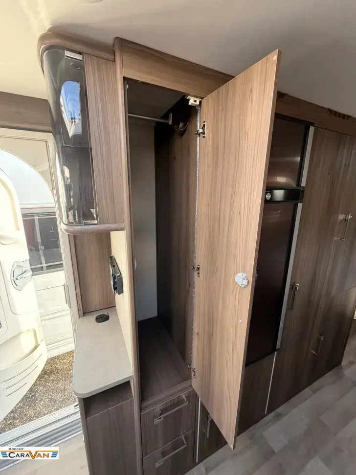 Fahrzeugbild Kabe Royal 630 GLE B8 Tandem Roadshowschnäppchen #14