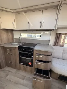 Fahrzeugbild Kabe Royal 630 GLE B8 Tandem Roadshowschnäppchen #15