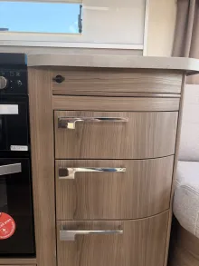 Fahrzeugbild Kabe Royal 630 GLE B8 Tandem Roadshowschnäppchen #16