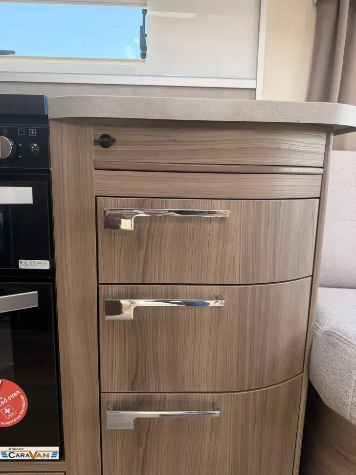 Fahrzeugbild Kabe Royal 630 GLE B8 Tandem Roadshowschnäppchen #16