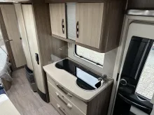 Fahrzeugbild Hobby De Luxe 560 KMFe #11