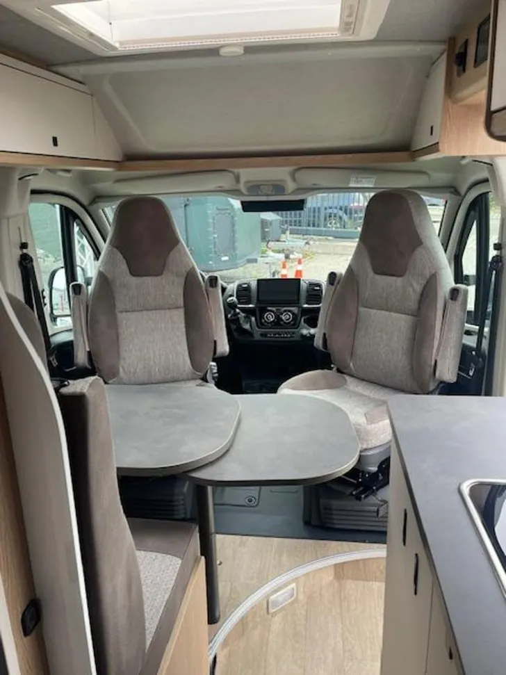 Fahrzeugbild Hobby OnTour Van 600 FT *NAVI*RFK* - 15311 Ersparnis #18