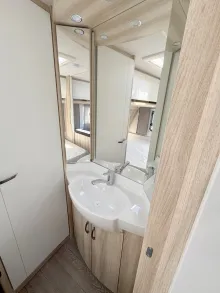 Fahrzeugbild Hobby De Luxe 400 SFe *ABVERKAUF* #18