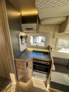 Fahrzeugbild Mobilvetta Kea P90 - Markise*PDC*Queensbett+Hubbe #12