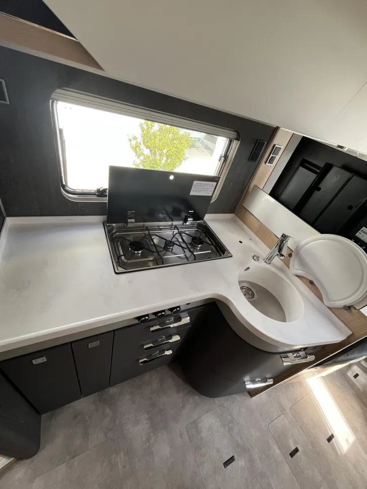 Fahrzeugbild Hymer B-Klasse ML I 880 BlackLine #4